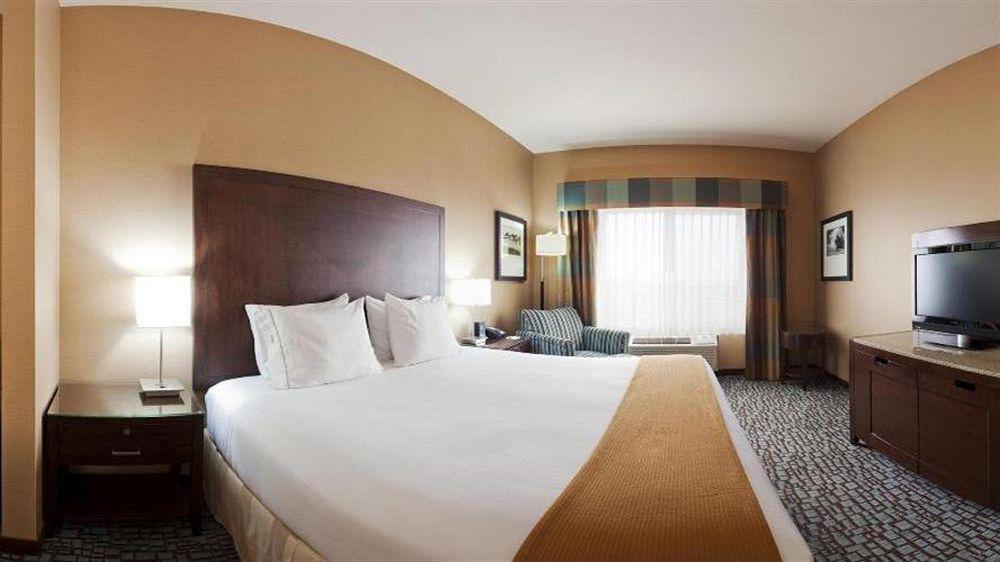 Holiday Inn Express & Suites Salinas By Ihg Exterior foto